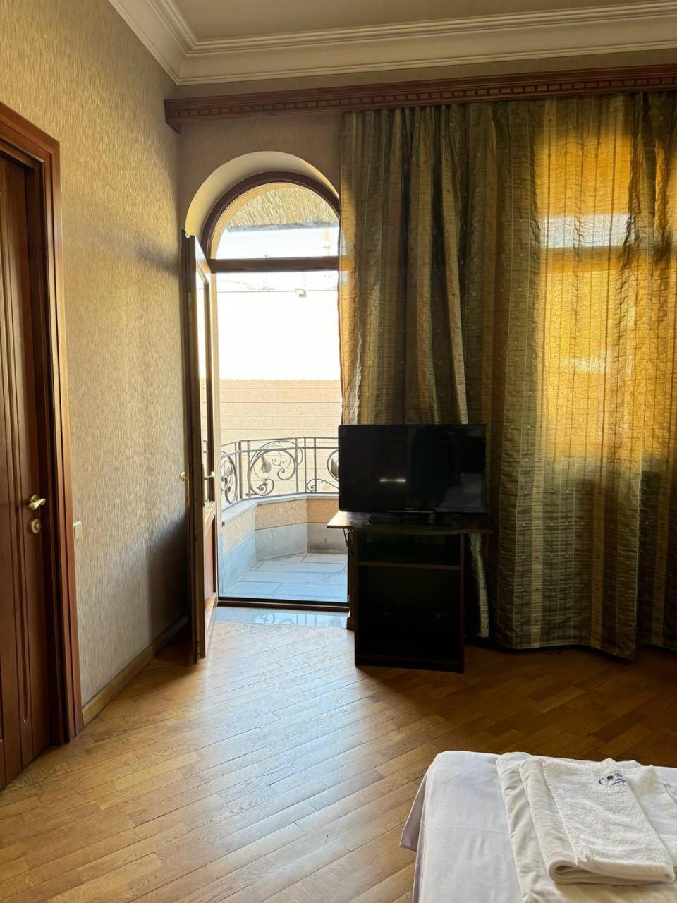 Centre Hotel-Hostel Yerevan Ngoại thất bức ảnh