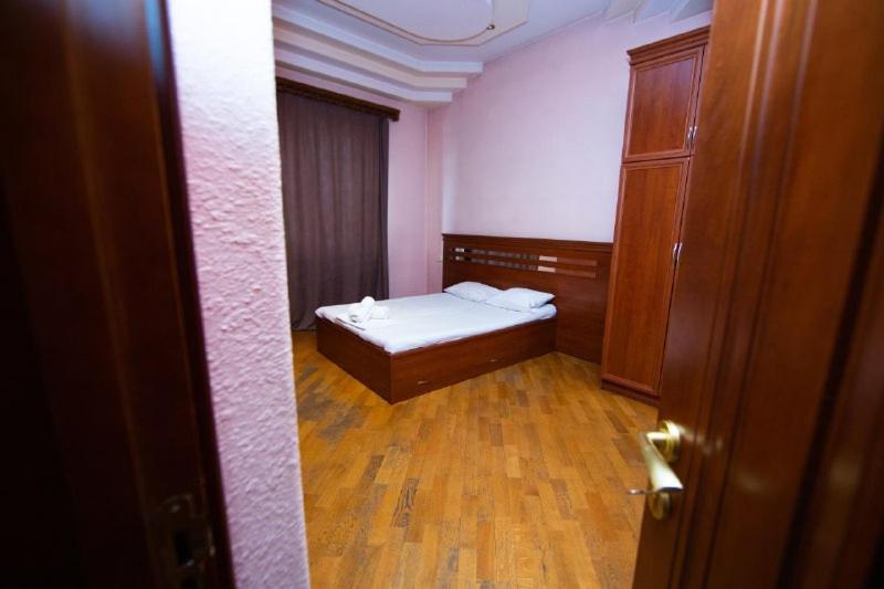 Centre Hotel-Hostel Yerevan Ngoại thất bức ảnh